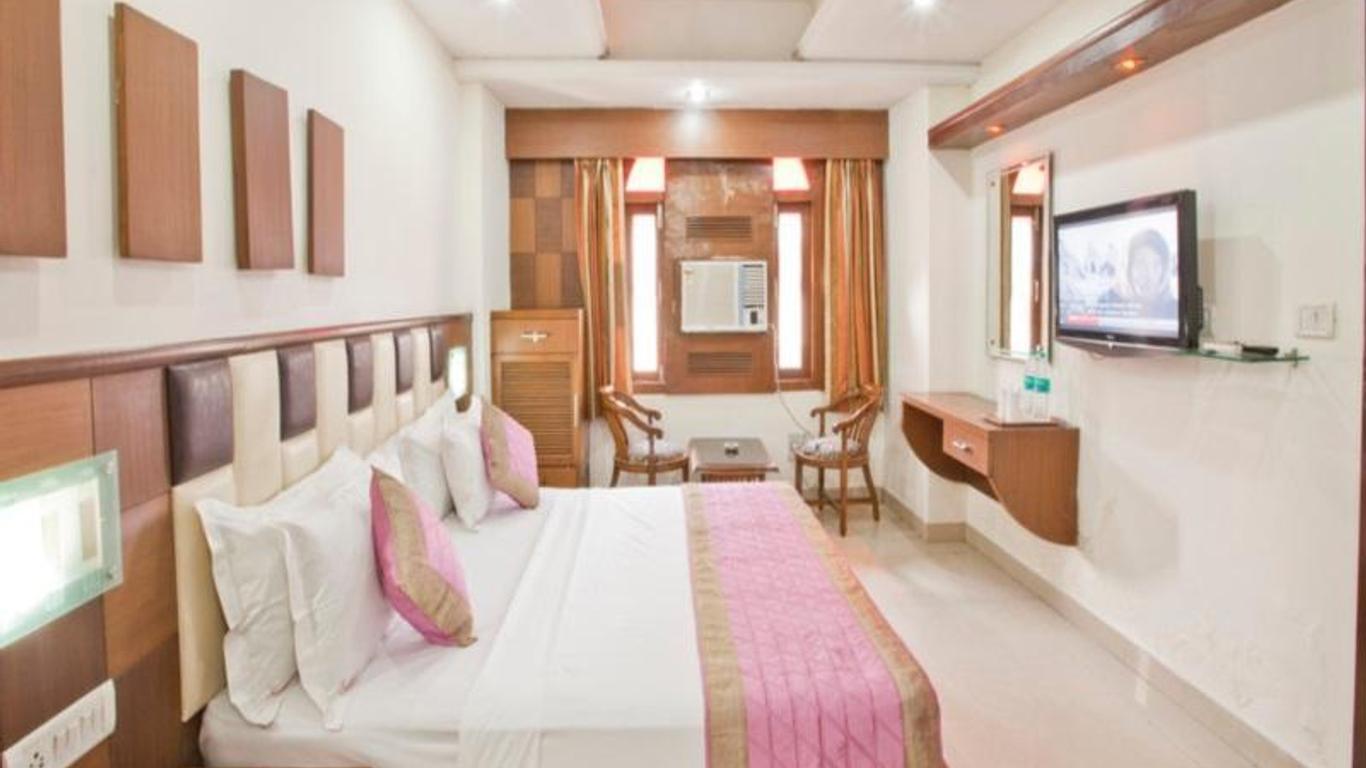 Hotel Sarthak Palace