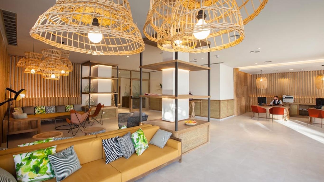 Corallium Dunamar by Lopesan Hotels