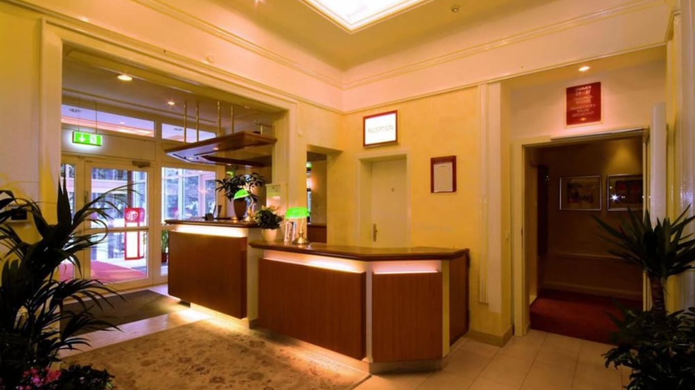 Traveller Hotel