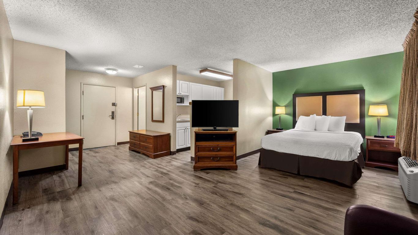 Suburban Studios Houston North I-45