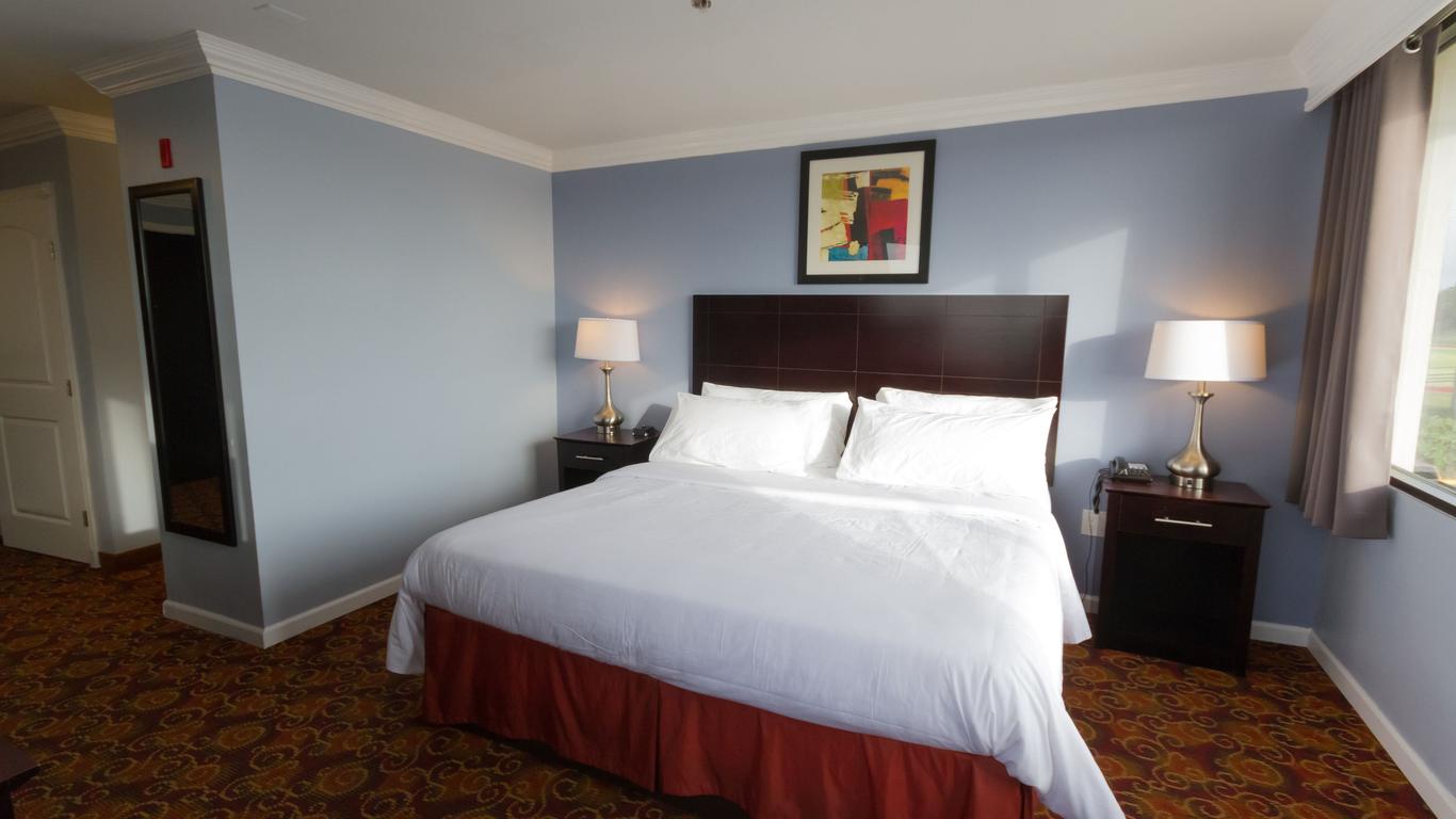 Amco Hotel And Suites Austin